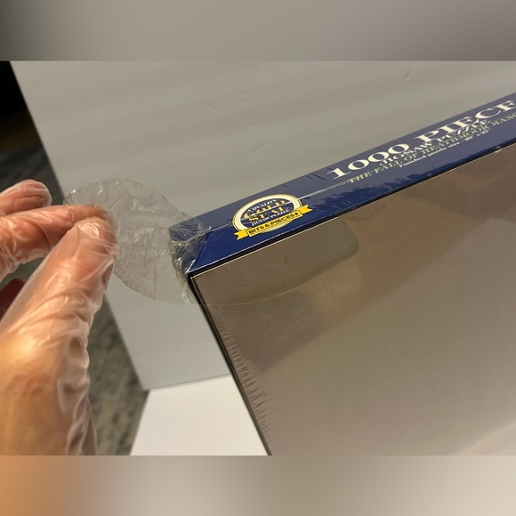 Jigssaw Puzzle 1000 Piece The Fall Of Heathmoor Manor Glow in the Dark Sealed - Picture 8 of 14